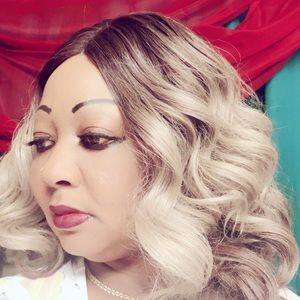 Meet your Posher, Ouida